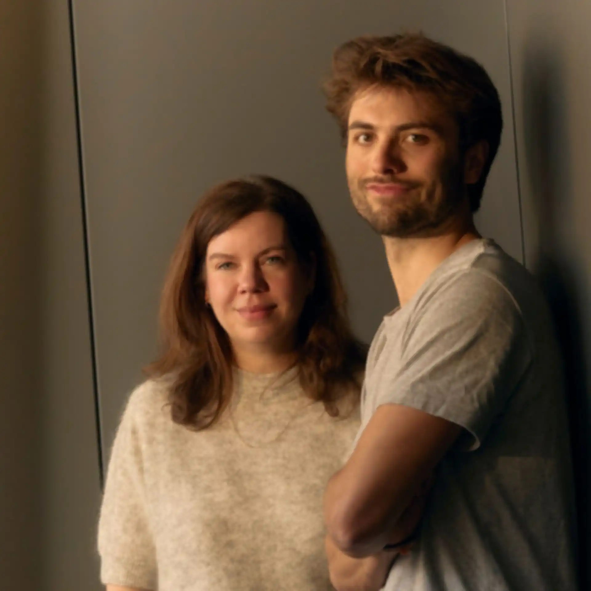 Jeannette Gusko und Leon Erichsen nebeneinander