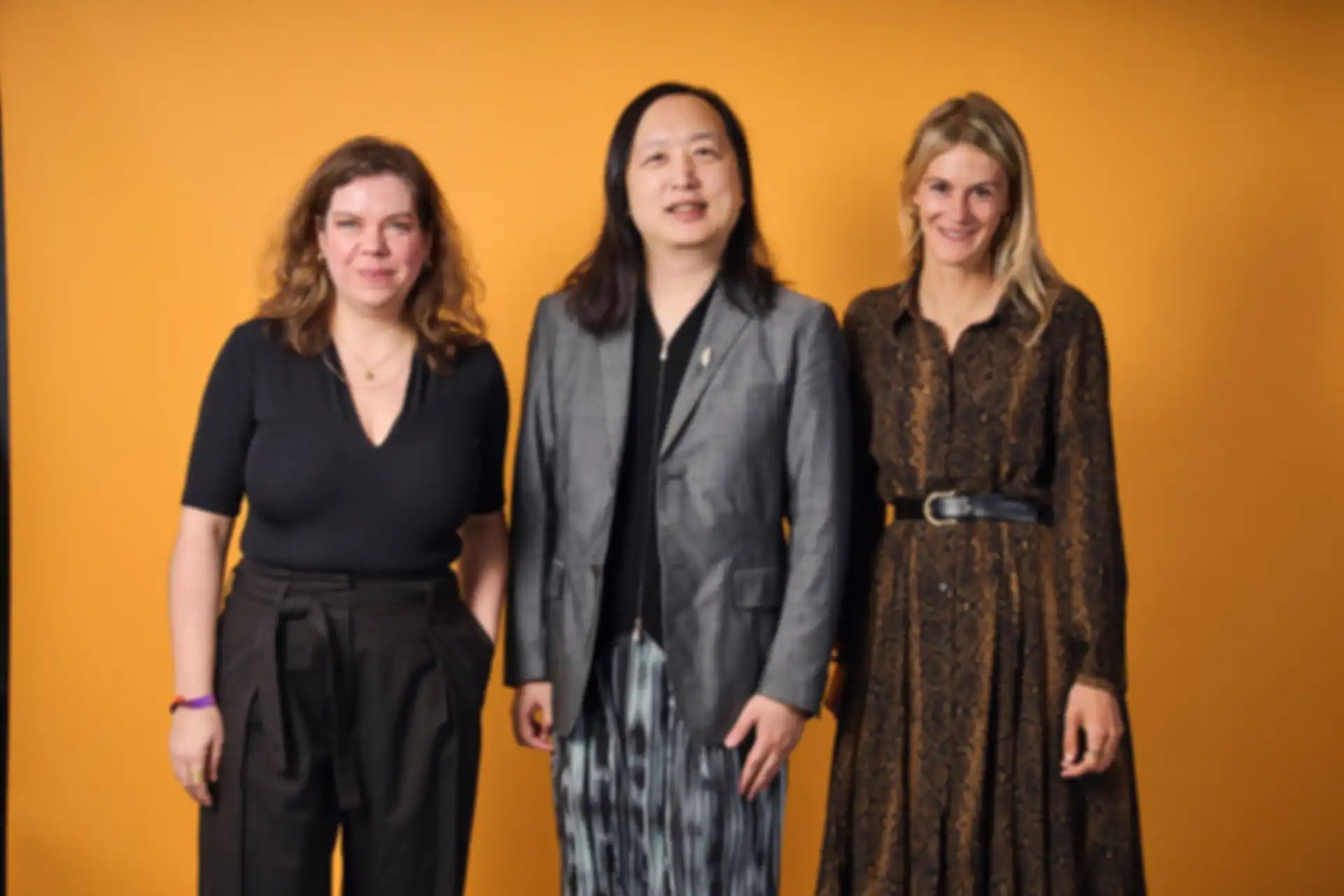 Portrait von Jeannette Gusko, Audrey Tang und Zarah Bruhn (v. l. n. r.)