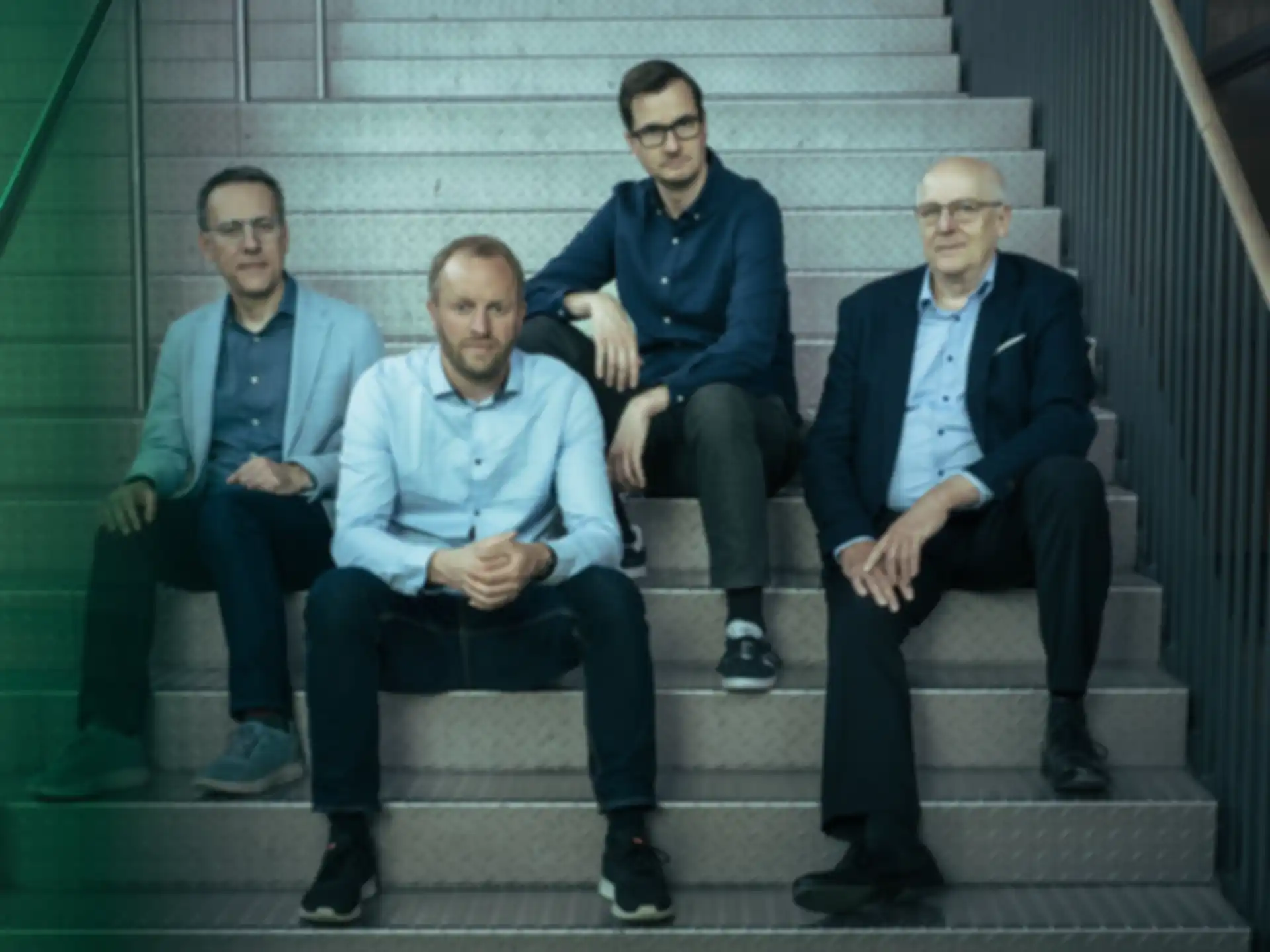 Alle vier Gründer von Open Radio Systems im Gruppenfoto.